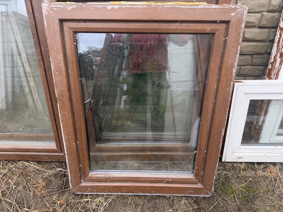 1x okno plastikowe 88x106 orzech obustronnie (demontaz braz wysylka duzy wybor 90x100)