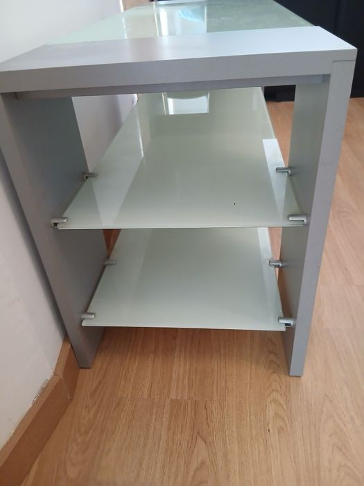 Mesa para televisão.