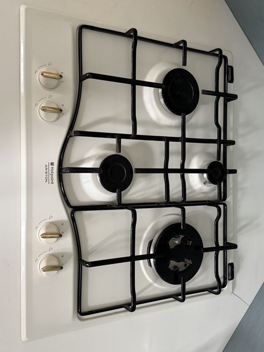 Газова варильна поверхня Ariston, пʼєзо підпал, газконтроль, турбоконф