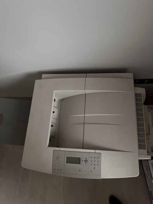 Принтер на А3,А4 HP LaserJet 9040dn