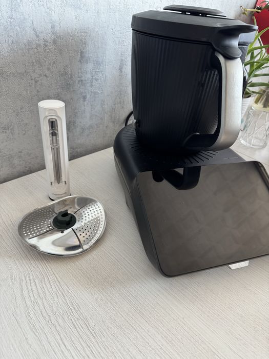Sprzedam Thermomix 7