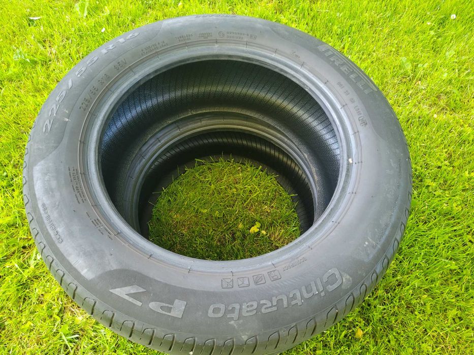 Sprzedam dwie letnie opony Pirelli Cinturato P7, rozmiar 225 55 R 16.