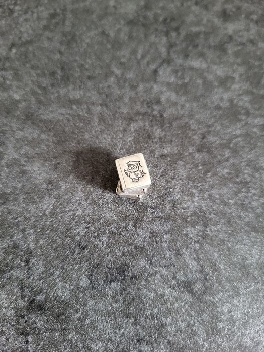 Conta Pandora Original - livro coruja