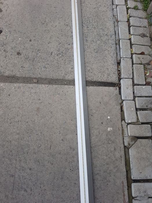 Продам карниз бу и оцинкованное соединение