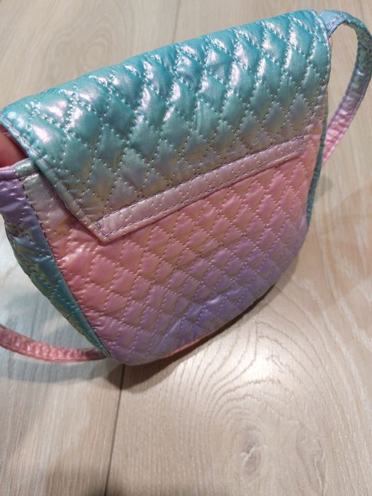 Torebka dziewczęca, Sinsey