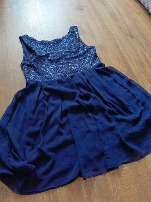 Sukienka granatowa z cekinami