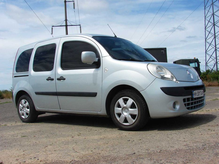 Renault Kangoo заводской пассажир 1.5 дизель механика 6-ст 2008 год
