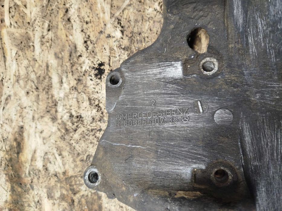 Кронштейн генератора 6031550735 Mercedes 202, 210, Sprinter 901-905