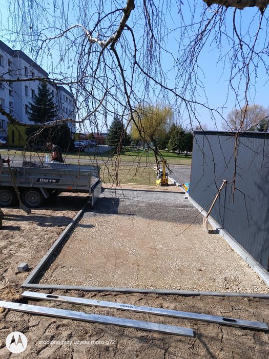 Podbudowy z kruszyw łamanych, utwardzenia placów, dróg, kostka brukowa