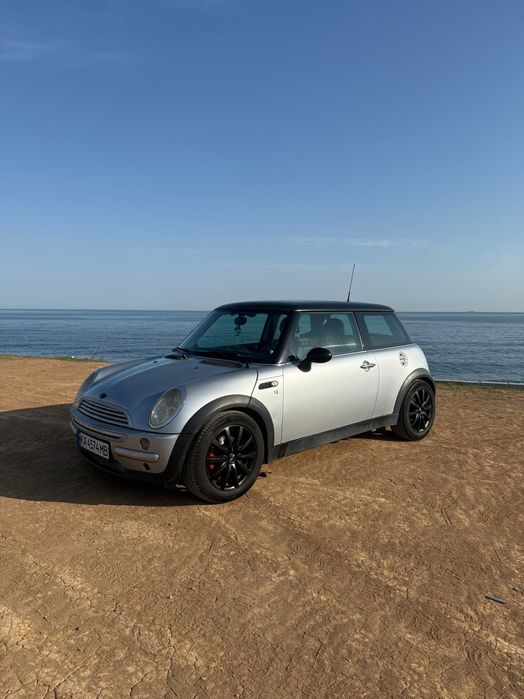 Mini Cooper R50 (2001 / 1.6)