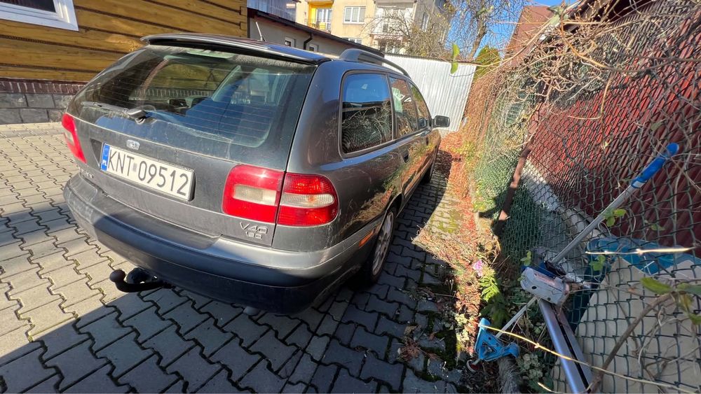 Volvo V40 2004 rocznik