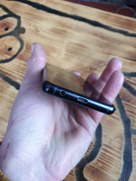 Samsung Galaxy А8 з пам'яттю 4/32ГБ