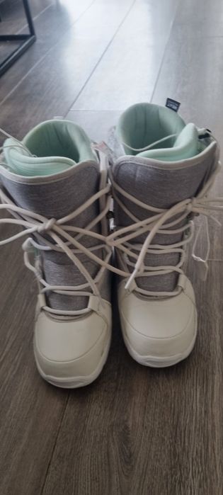 Buty snowboardowe  40
