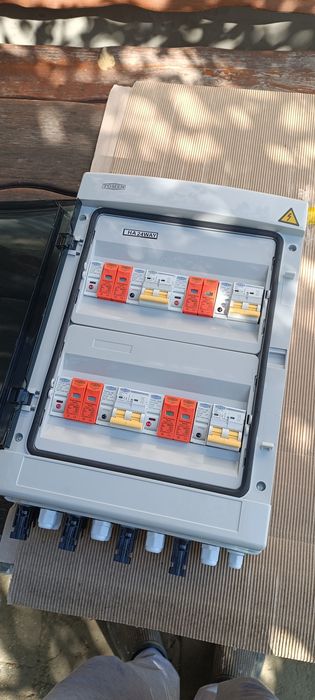 Щит грозозахисту TOMZN 32 ампери, 4 стрінги, 600 v