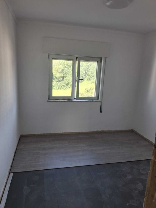 Apartamento t-3 ou 4 assoalhadas