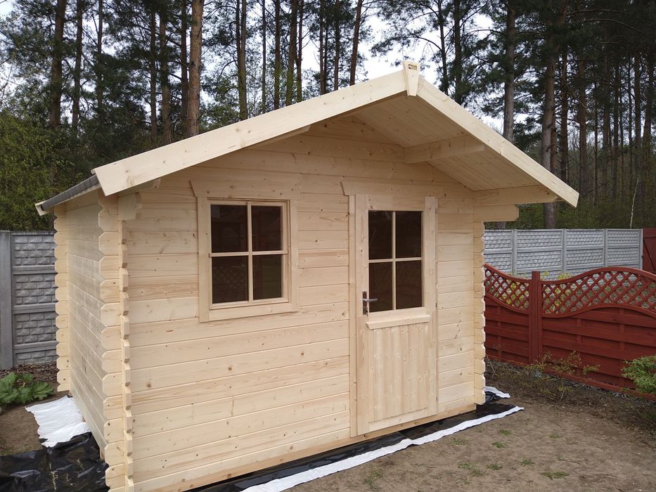 Drewniany domek narzędziowy 300x300