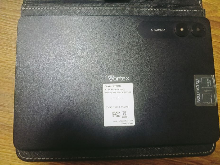 Продам планшет 10" Vortex.