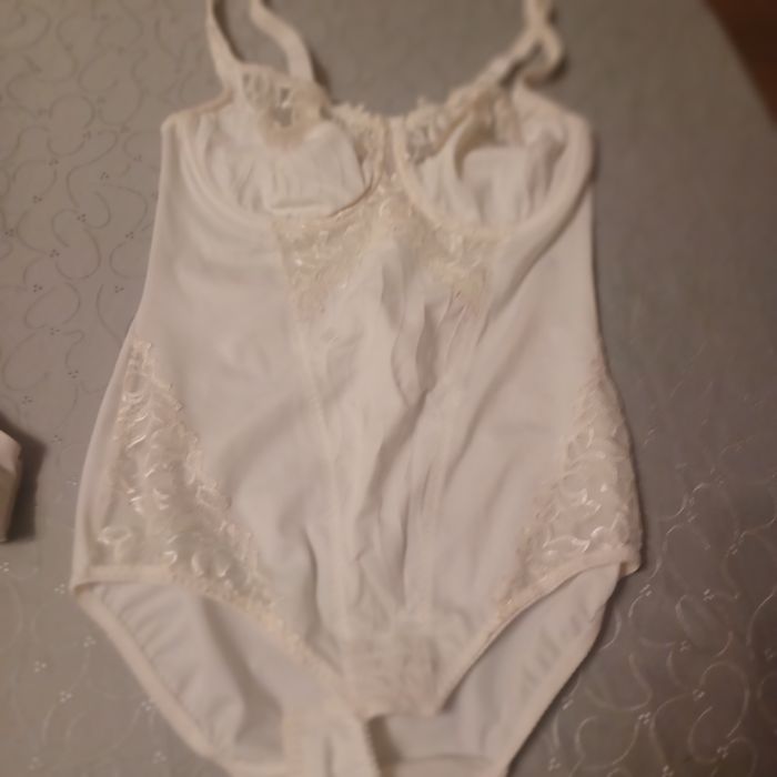 Body modelujące rozmiar 90b