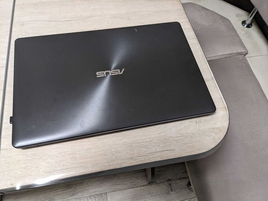 Ноутбук ASUS x550L