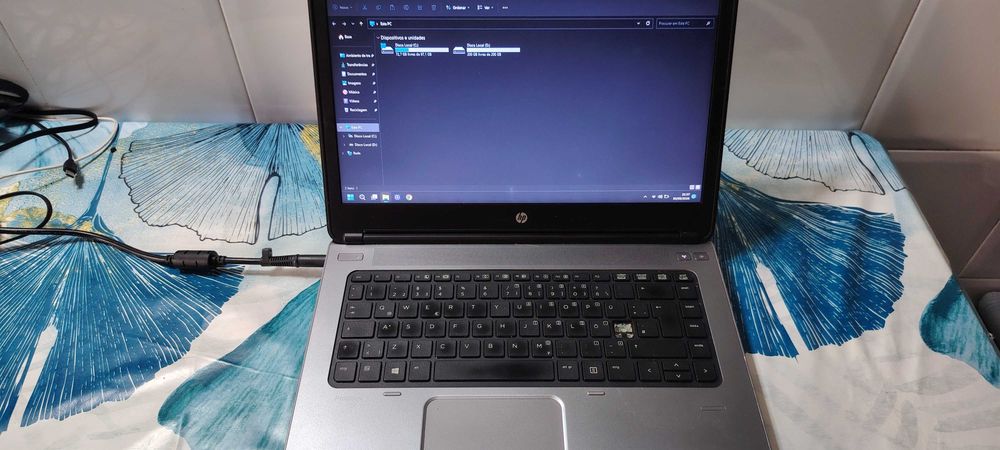 Portátil HP MT41  Proc AMD A45150 APU wit Radeon HD Graphics 2.70GZ