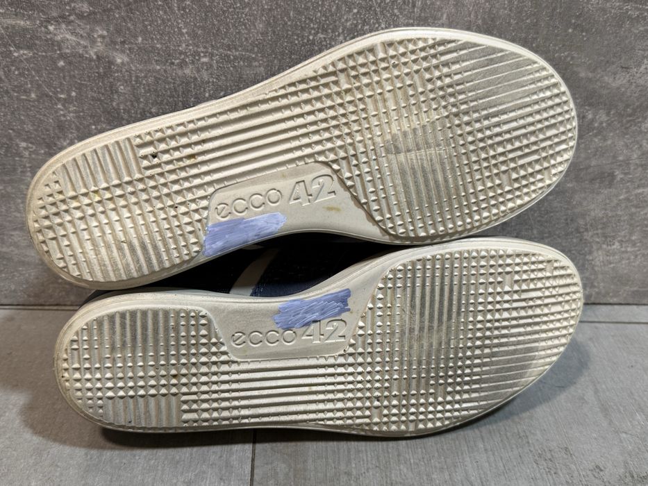 Кожаные кроссовки Ecco 42 р