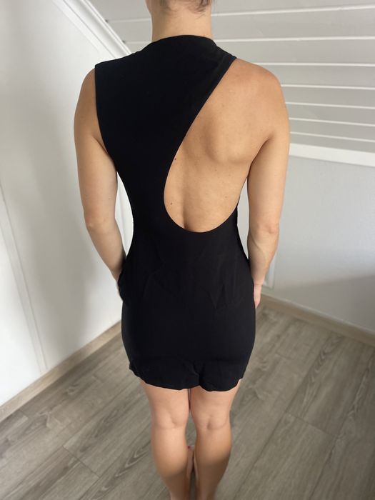 Czarna sukienka Zara