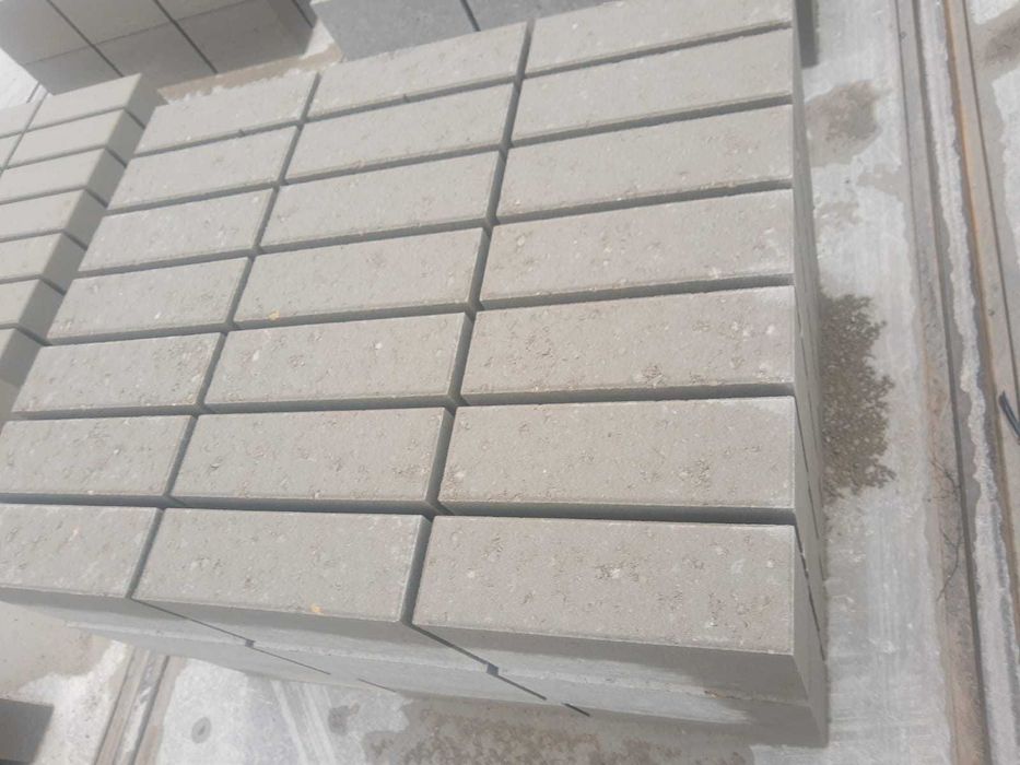 Bloczek Betonowy B20- Fundamentalny 38x24x12