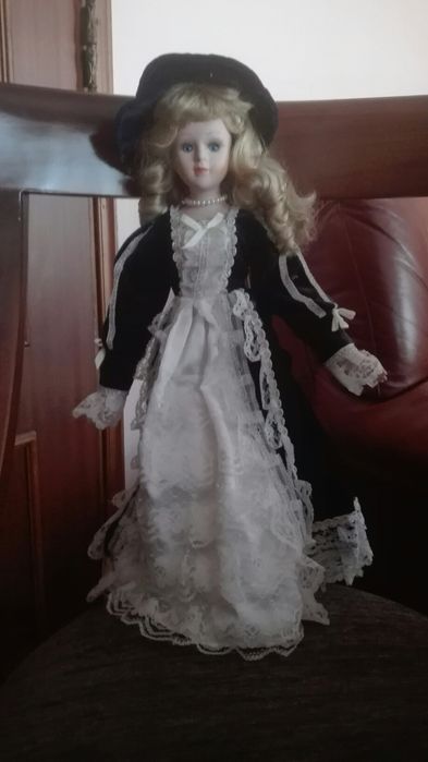 Bonecas de porcelana