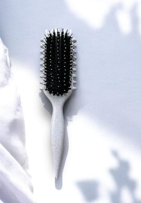 Гребінець, щітка для формування локонів. для кучерявого методу