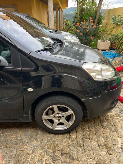 Peugeot partner preta 2009