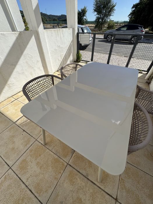 Conjunto exterior mesa e 4 cadeiras