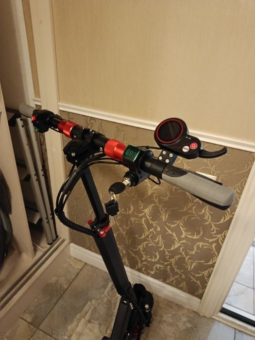Електросамокат Kukirin m4 pro