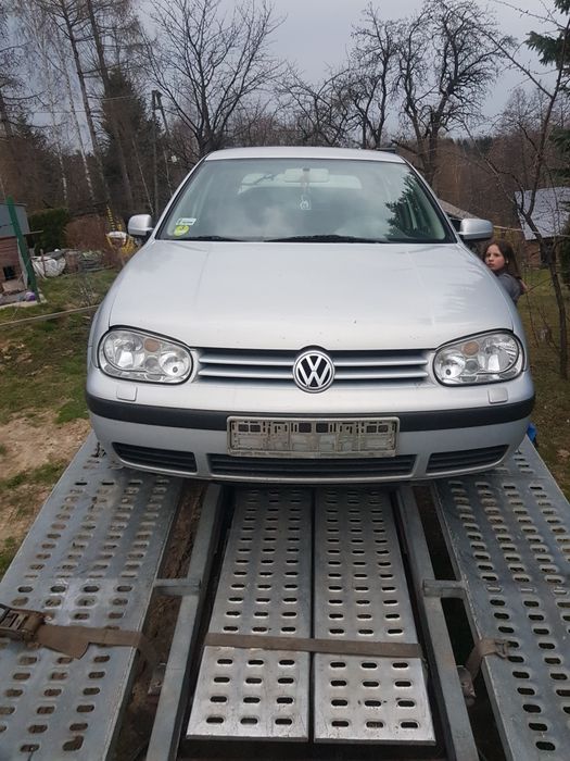 maska golf 4,blotniki,zderzak,leflektory,hak,podsufitka