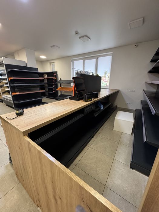 Магазинне обладнання