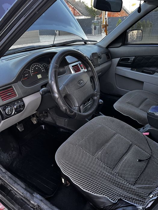 Lada priora 2008