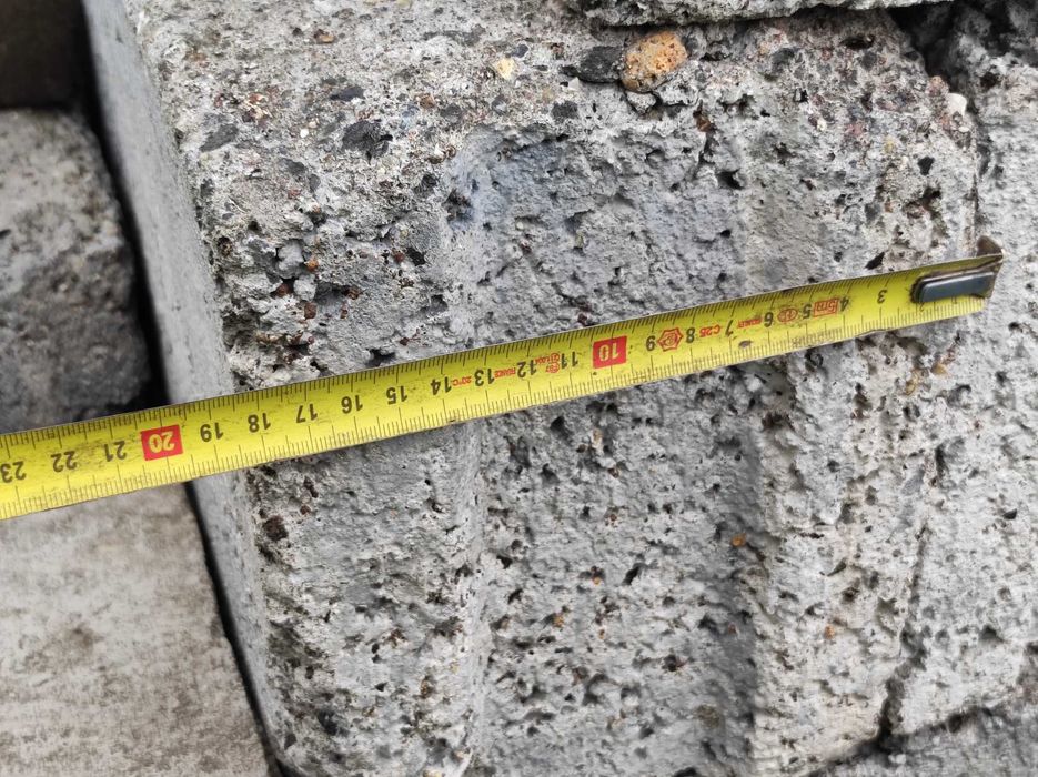 Pustak żużlowy 49x23x18