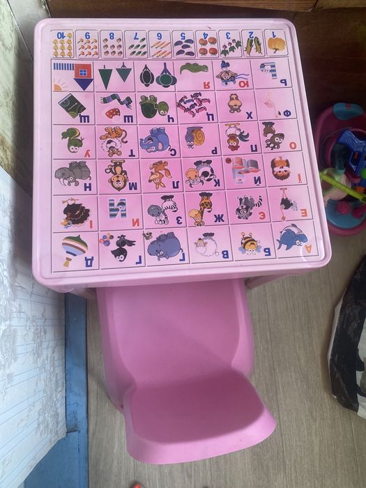 Стіл та стілець від 2-6 років