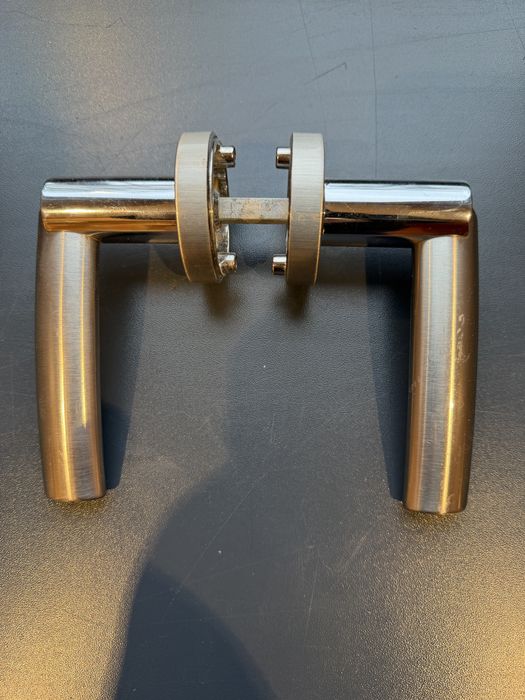 Ручки до міжкімнатних дверей