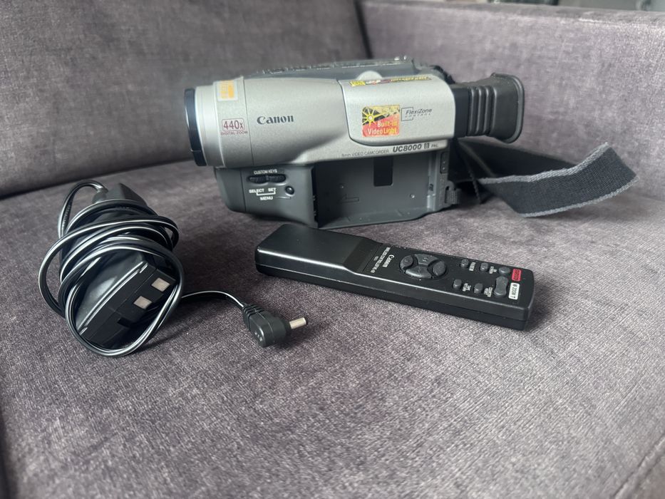 Kamera CANON UC8000
