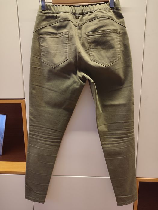 Calças jeggins da Primark, verde tropa, tam38
