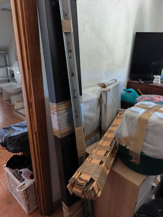 Cama de solteiro IKEA MALM