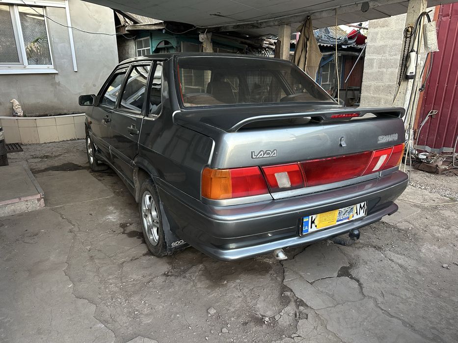 Автомобіль ваз 2115