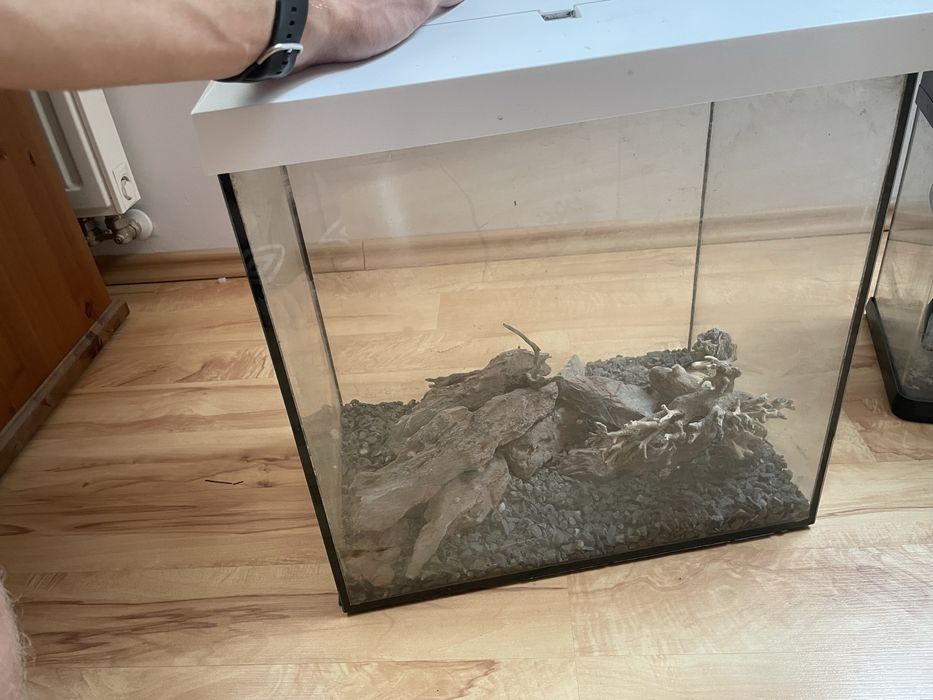 Akwarium 40l aquael  z lampą i pokrywą