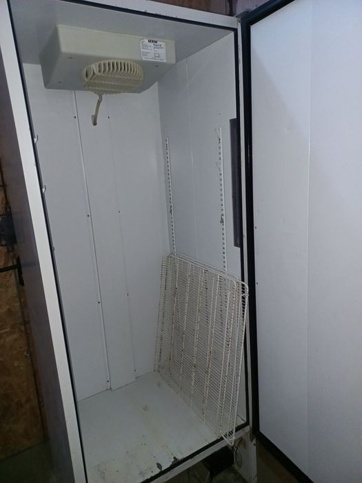 Холодильник для продуктів