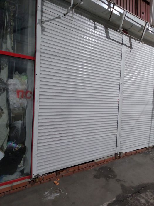 Жалюзи на двери, ролети б/у 1500 х 2500 Толстые
