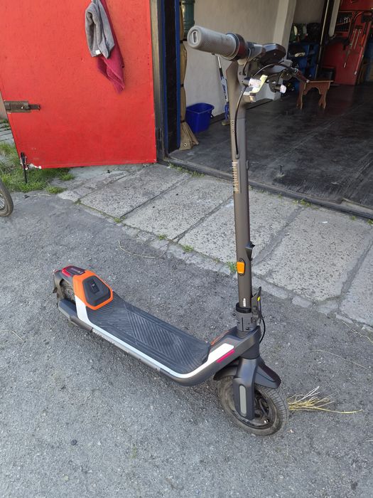 Продам электросамокат SegWay P65
