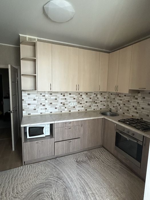 Здам 2к квартиру Версаль Парк