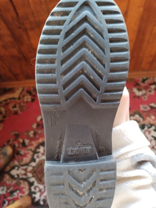 Сапоги резинові жіночі, теплі.