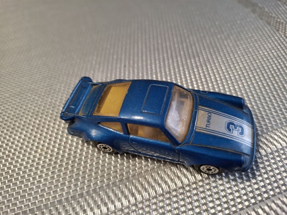 Mc toy porsche 911 turbo skala 1:64