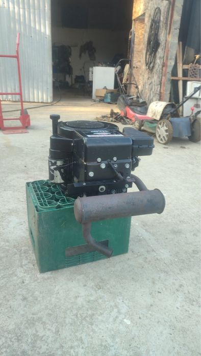 Двигун Briggs & Stratton 11HP